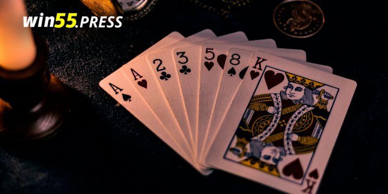 Game đánh bài ăn tiền trên điện thoại có đáng chơi không?